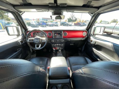 Used 2021 Jeep Wrangler Unlimited Rubicon image 12