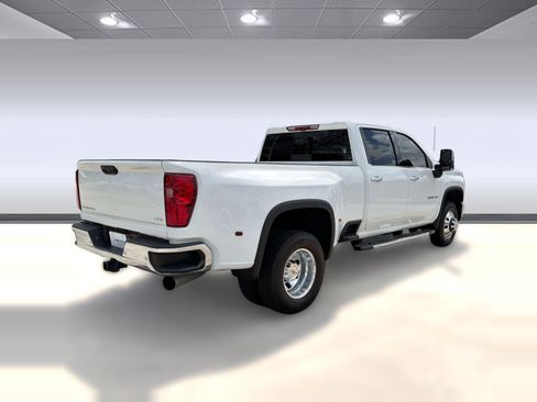 Certified 2025 Chevrolet Silverado 3500 LTZ w/ LTZ Convenience Package AWD/4WD image 8
