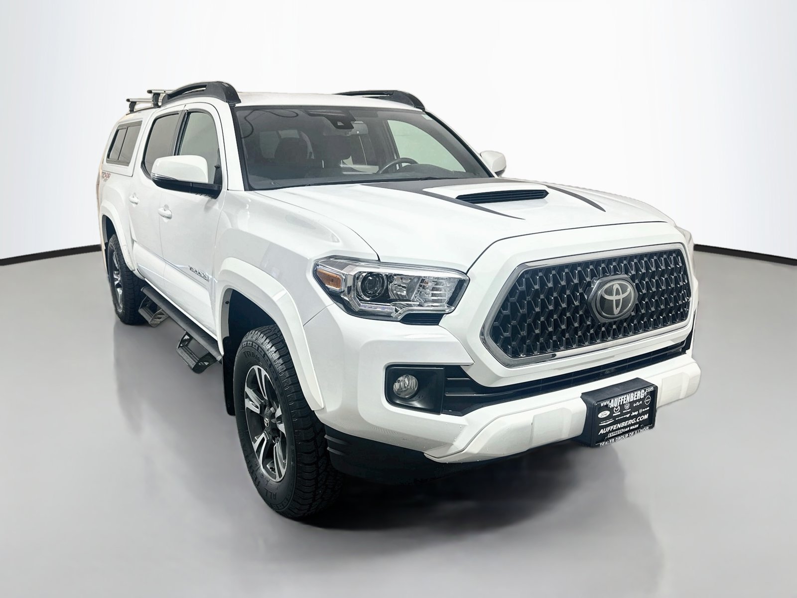 Used 2018 Toyota Tacoma TRD Sport AWD/4WD image 1