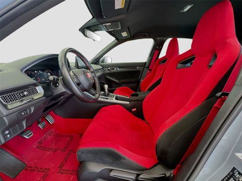 Used 2024 Honda Civic Type R image 5