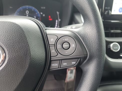 Used 2026 Toyota Corolla LE FWD image 27