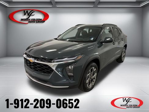 New 2026 Chevrolet Trax LT w/ LT Convenience Package FWD image 1