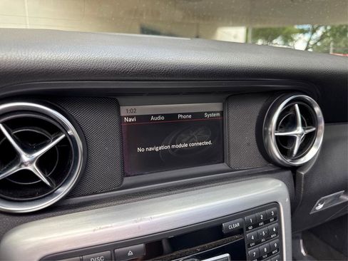 Used 2013 Mercedes-Benz SLK 250 image 25