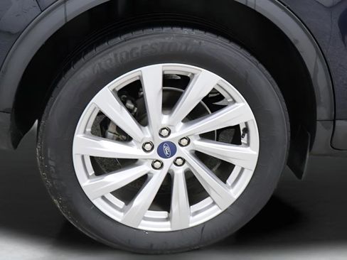 Used 2021 Ford Escape Titanium w/ Titanium Elite Package image 32