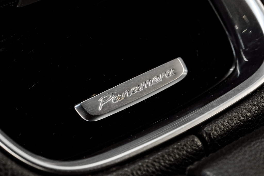Used 2017 Porsche Panamera 4 AWD/4WD image 29