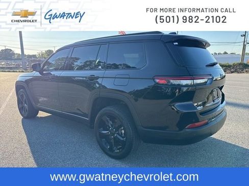 Used 2024 Jeep Grand Cherokee L Limited w/ Black Appearance Package image 7