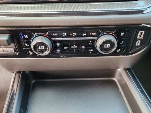 Used 2025 Chevrolet Silverado 2500 ZR2 w/ Technology Package AWD/4WD image 18