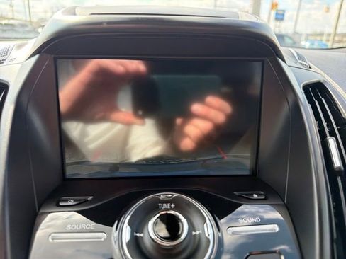 Used 2017 Ford Escape Titanium image 21