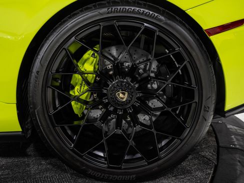 Used 2023 Lamborghini Huracan STO RWD image 32
