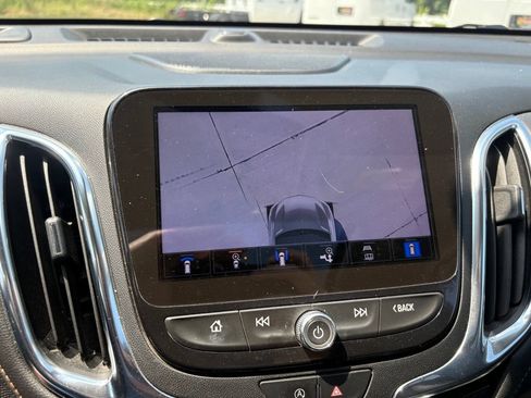 Used 2022 Chevrolet Equinox Premier AWD/4WD image 28