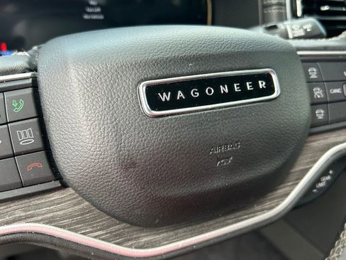 Used 2024 Jeep Wagoneer Series III AWD/4WD image 21
