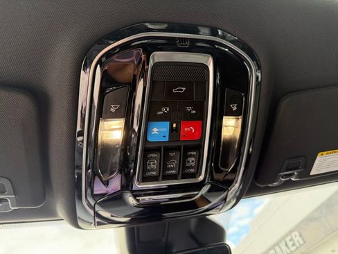 Used 2022 Jeep Grand Cherokee Summit RWD image 12