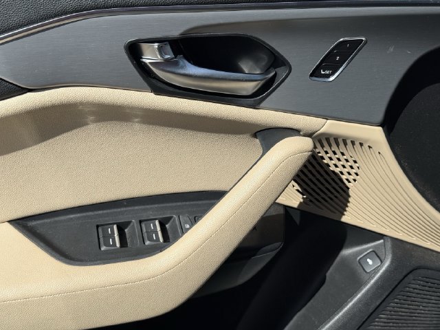 Used 2023 Acura TLX FWD image 22