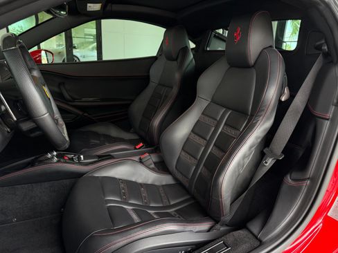 Used 2011 Ferrari 458 Italia Coupe RWD image 22
