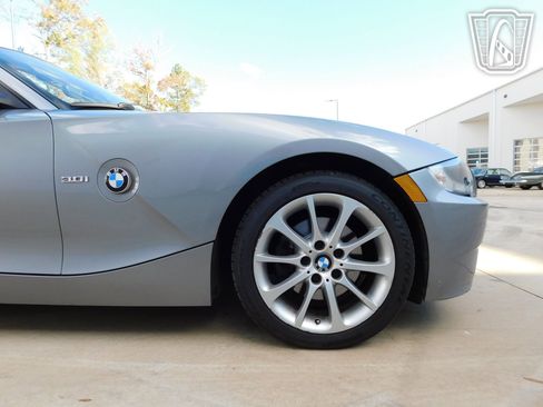 Used 2006 BMW Z4 3.0i RWD image 33