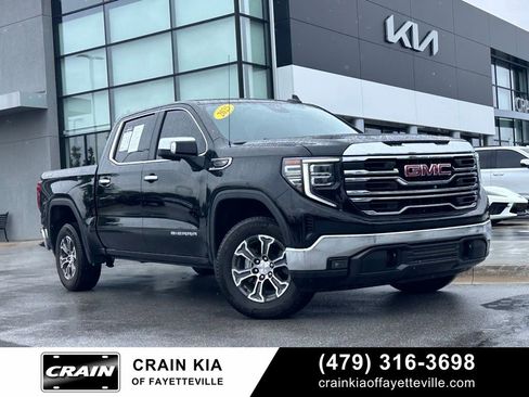 Used 2025 GMC Sierra 1500 SLT AWD/4WD image 1