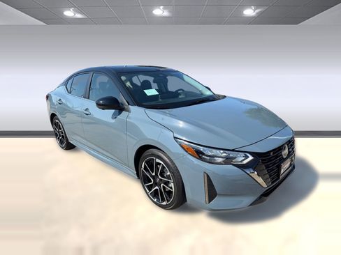 New 2025 Nissan Sentra SR w/ SR Premium Package image 7