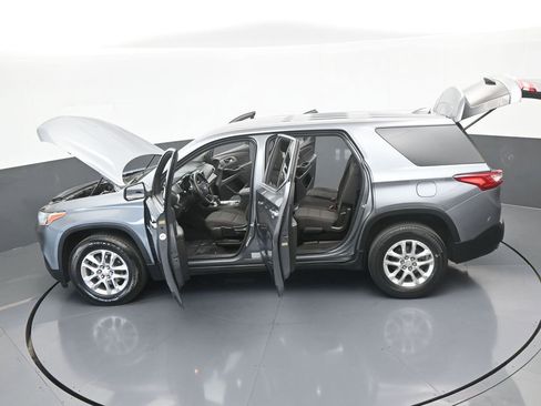 Used 2021 Chevrolet Traverse LS image 60