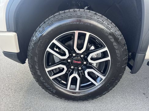 New 2026 GMC Sierra 1500 AT4 w/ AT4 Premium Package AWD/4WD image 19