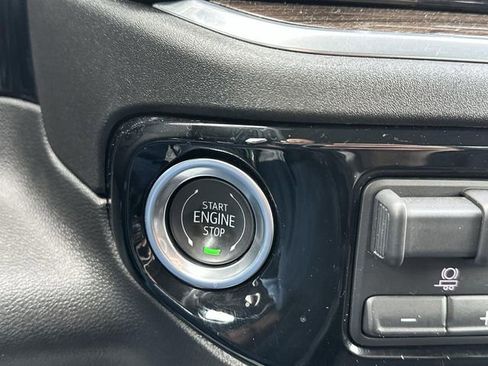 Used 2025 Chevrolet Silverado 1500 LT AWD/4WD image 16