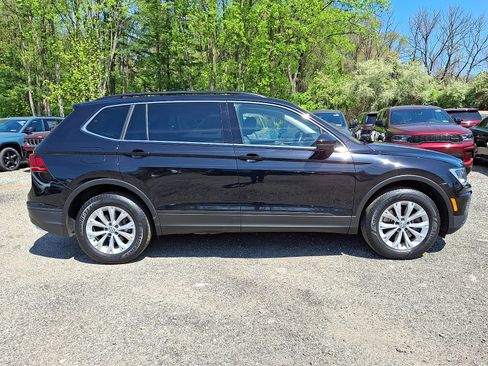 Used 2019 Volkswagen Tiguan SE w/ Panoramic Sunroof Package AWD/4WD image 7