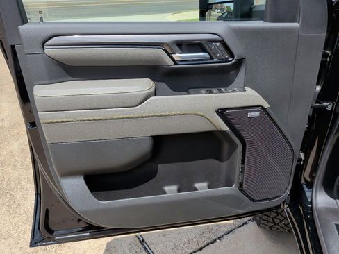 New 2026 Chevrolet Silverado 2500 ZR2 AWD/4WD image 11