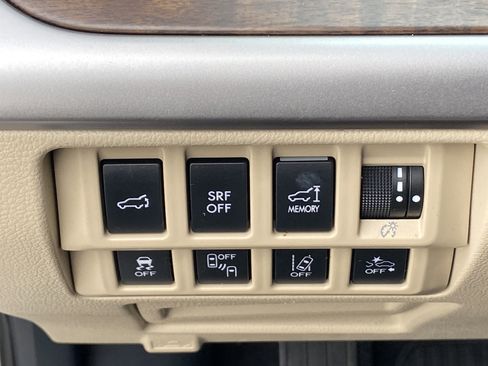 Used 2017 Subaru Outback 2.5i Limited image 14