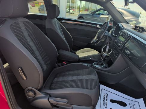 Used 2014 Volkswagen Beetle R-Line FWD image 20