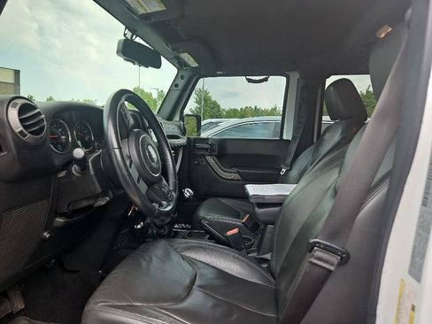 Used 2017 Jeep Wrangler Unlimited Sport w/ Quick Order Package 23S AWD/4WD image 13
