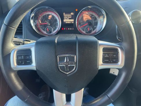 Used 2014 Dodge Grand Caravan R/T image 30