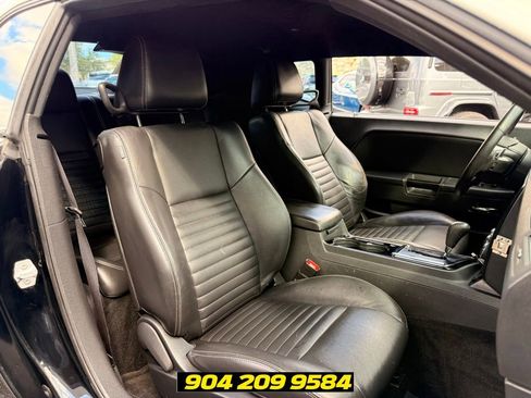 Used 2013 Dodge Challenger R/T Plus RWD image 31