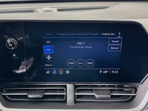 Used 2025 Chevrolet Trax LS image 19