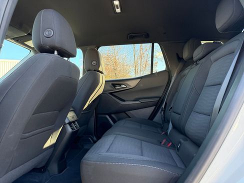 Used 2025 Chevrolet Equinox LT image 24