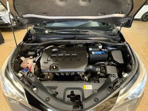 Used 2022 Toyota C-HR XLE image 23