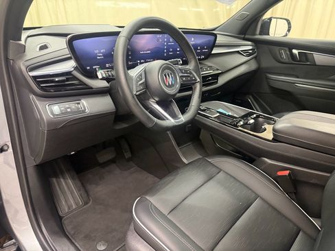 Used 2025 Buick Enclave Sport Touring image 32