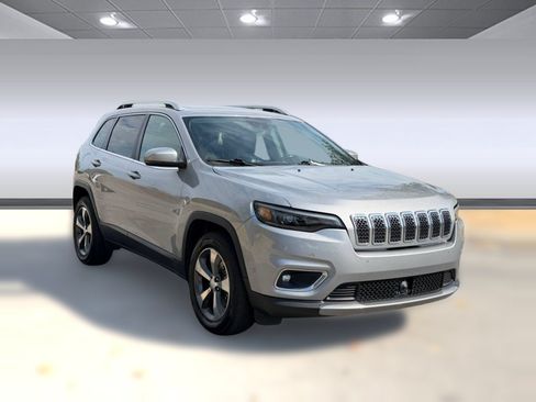 Used 2019 Jeep Cherokee Limited w/ Luxury Group AWD/4WD image 7