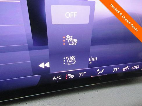 Used 2025 Buick Enclave Avenir w/ Super Cruise Package image 18