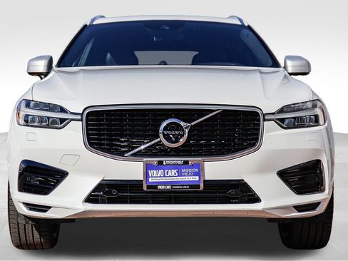 Used 2018 Volvo XC60 T8 R-Design w/ Convenience Package image 2