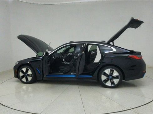 Used 2023 BMW i4 eDrive35 image 74