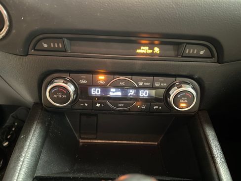Used 2017 MAZDA CX-5 Touring FWD image 17