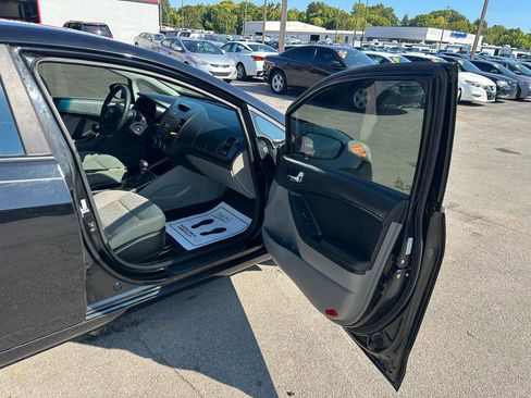 Used 2016 Kia Forte LX FWD image 9