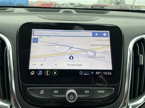 Used 2024 Chevrolet Equinox Premier image 13