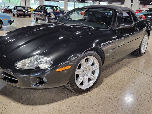 Used 2000 Jaguar XK8 Convertible RWD image 20