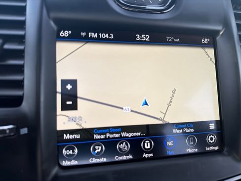 Used 2022 Chrysler 300 S w/ Comfort Group image 41