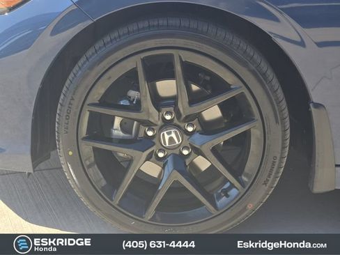 Used 2025 Honda Civic Sport image 13