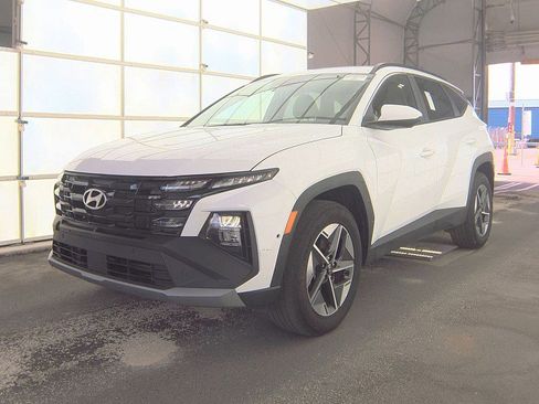 Used 2025 Hyundai Tucson SEL AWD/4WD image 2