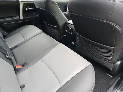 Used 2022 Toyota 4Runner SR5 Premium w/ Moonroof Package AWD/4WD image 11