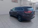 Used 2019 Toyota Highlander LE image 6