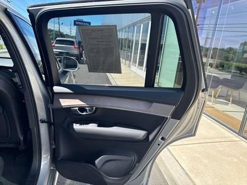 Certified 2025 Volvo XC90 B6 Plus AWD/4WD image 12