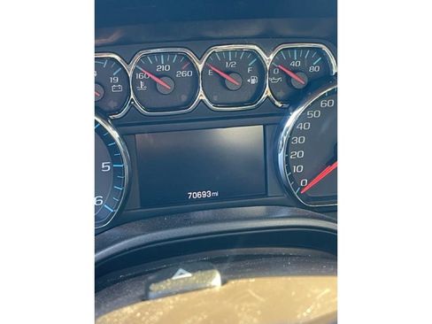 Used 2018 Chevrolet Silverado 1500 LT w/ LT Eassist Package image 8